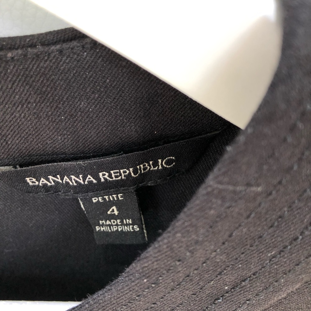 Banana Republic NWT classic black dress - Picture 6 of 8
